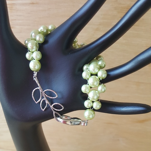 Bracelet - Picture 1 of 4